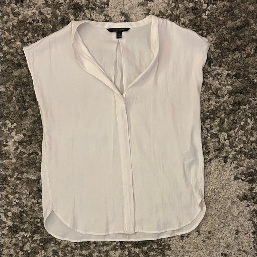 Banana Republic White Cap Sleeve Blouse